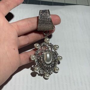 Elegant Silver and Pearl Scarf Pendant